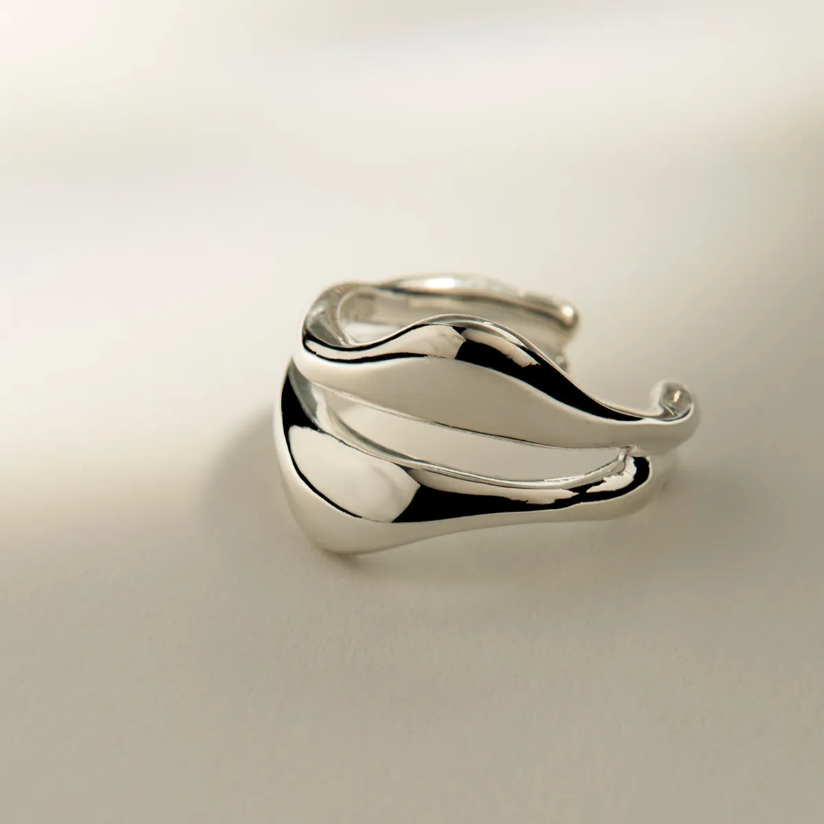 Dune Large Ear Cuff